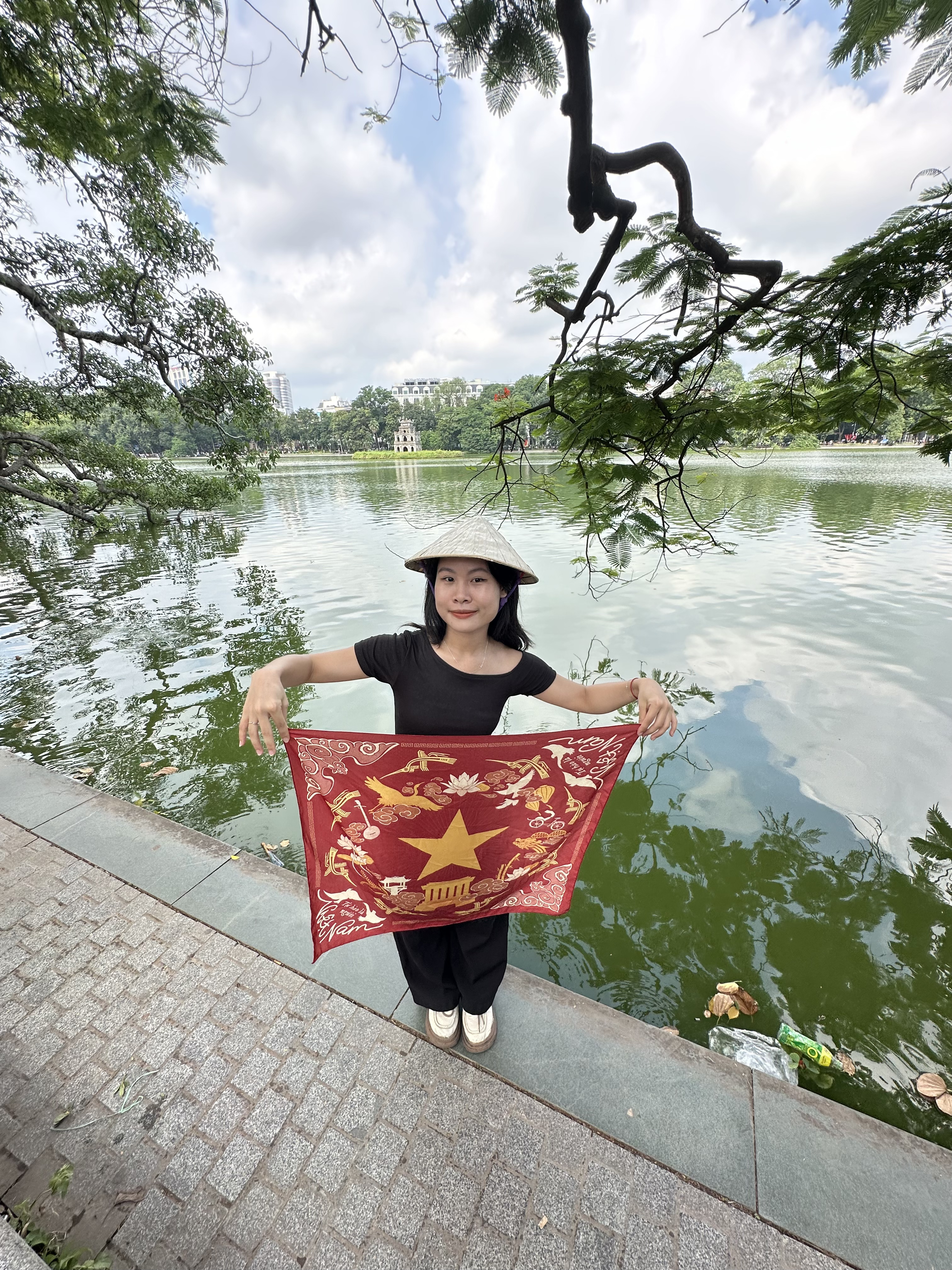 Vân - Vietnam travel operations 1